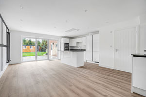 Open plan Kitchen/diner- click for photo gallery